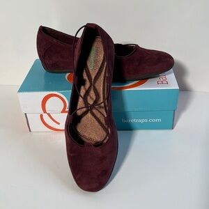 NIB Baretraps Jackeline Slip-On Memory Foam Flats